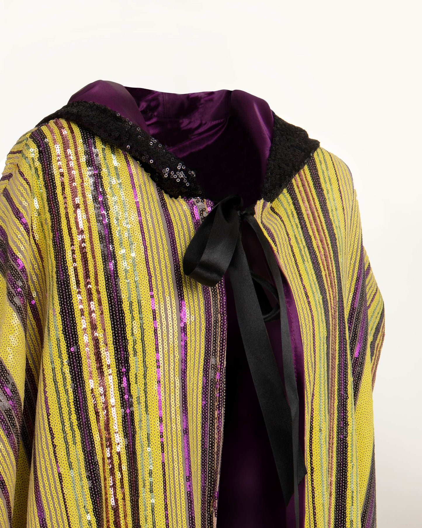 JAKUTA Tribal Cape